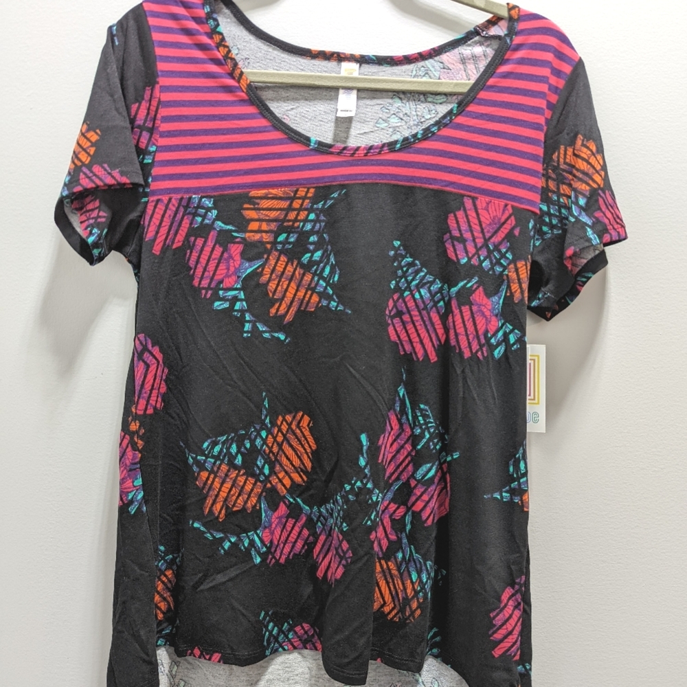 LuLaRoe Classic T - Medium *NWT*